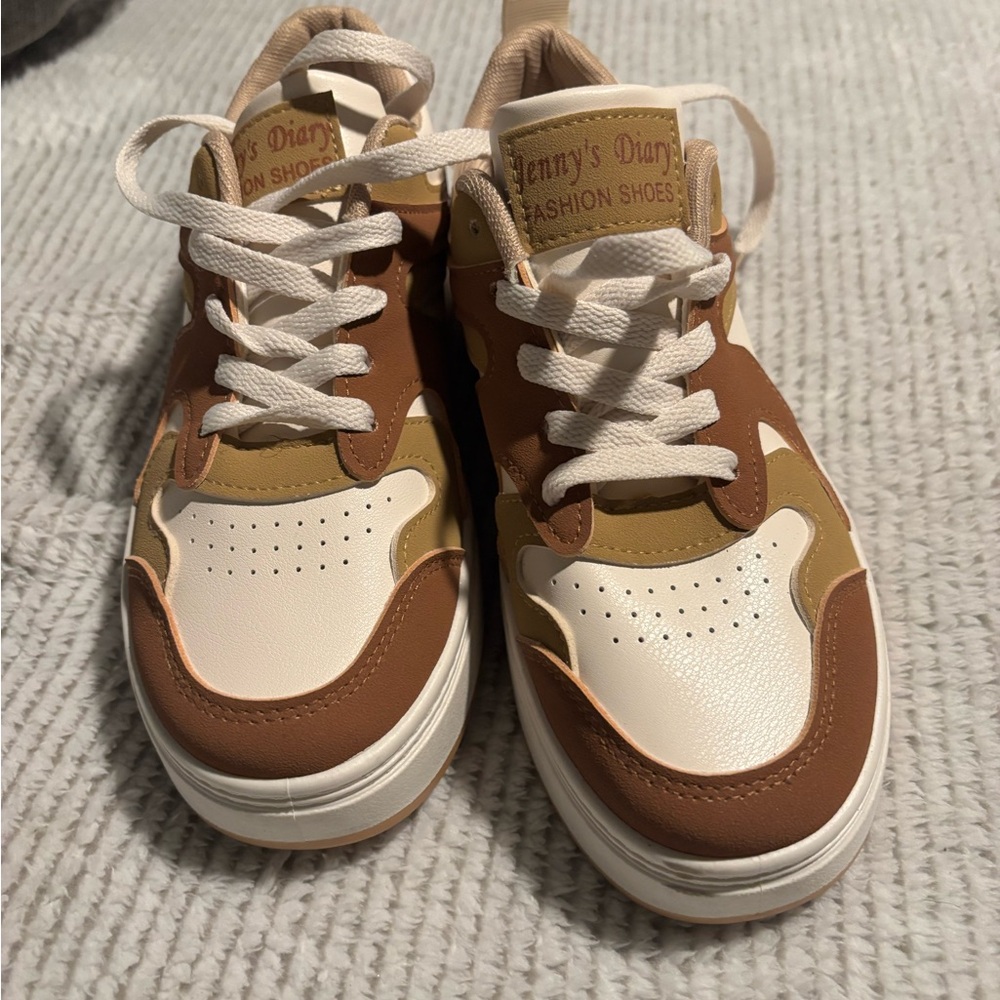 Stylish Kids Sneakers in Brown and Cream